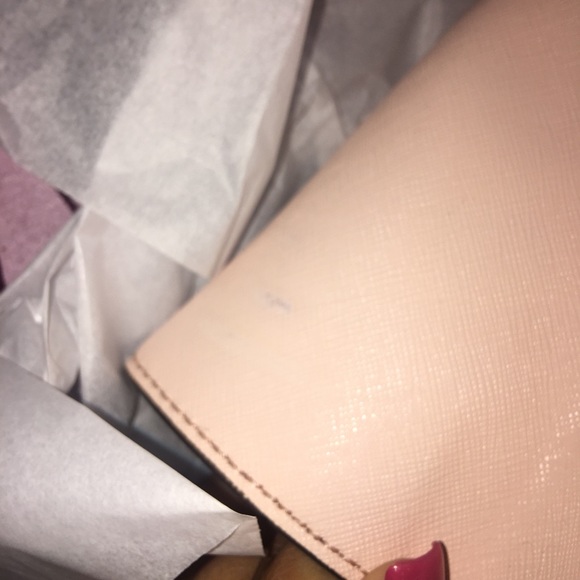 With & without flash - Picture 2 of 2